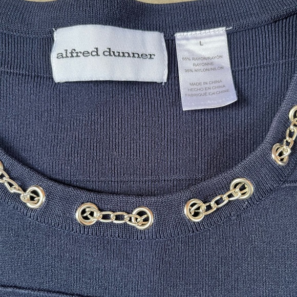 Navy blue top with chain link embellishment at neck line - Picture 4 of 5